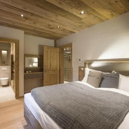Chalet With Pool And Sauna