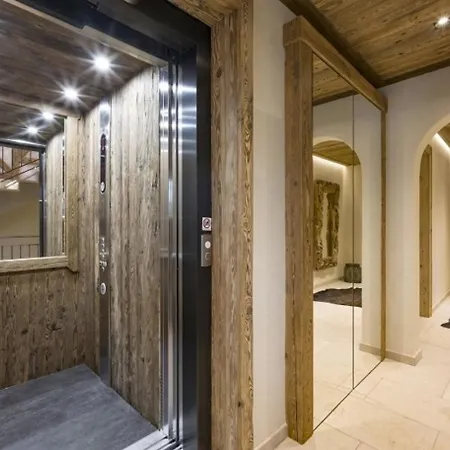Chalet With Pool And Sauna *